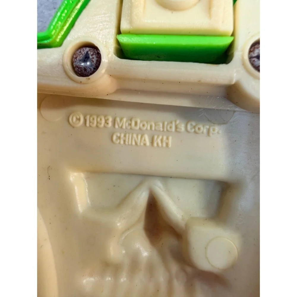 Vintage 1993 McDonald Happy Meal Steak Transformer Robot Changeable Toy Green Ha